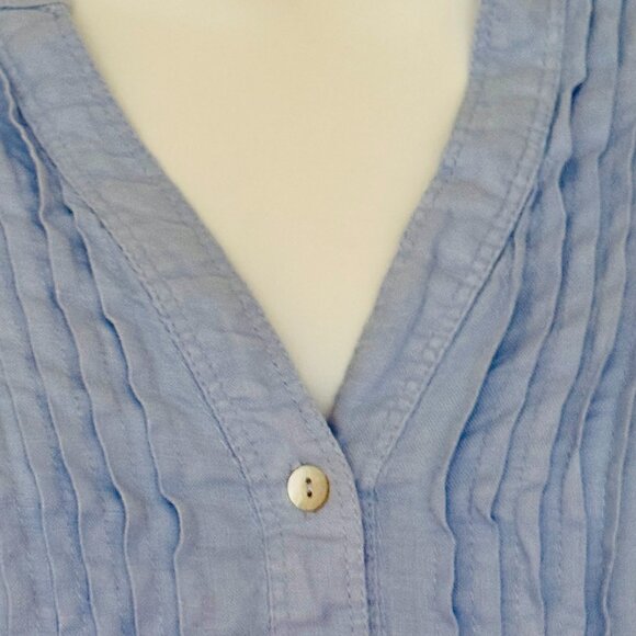 Malvin “I Love Linen” Blue Button down S top W/ Rolled Sleeves front pin tucks - Picture 2 of 7